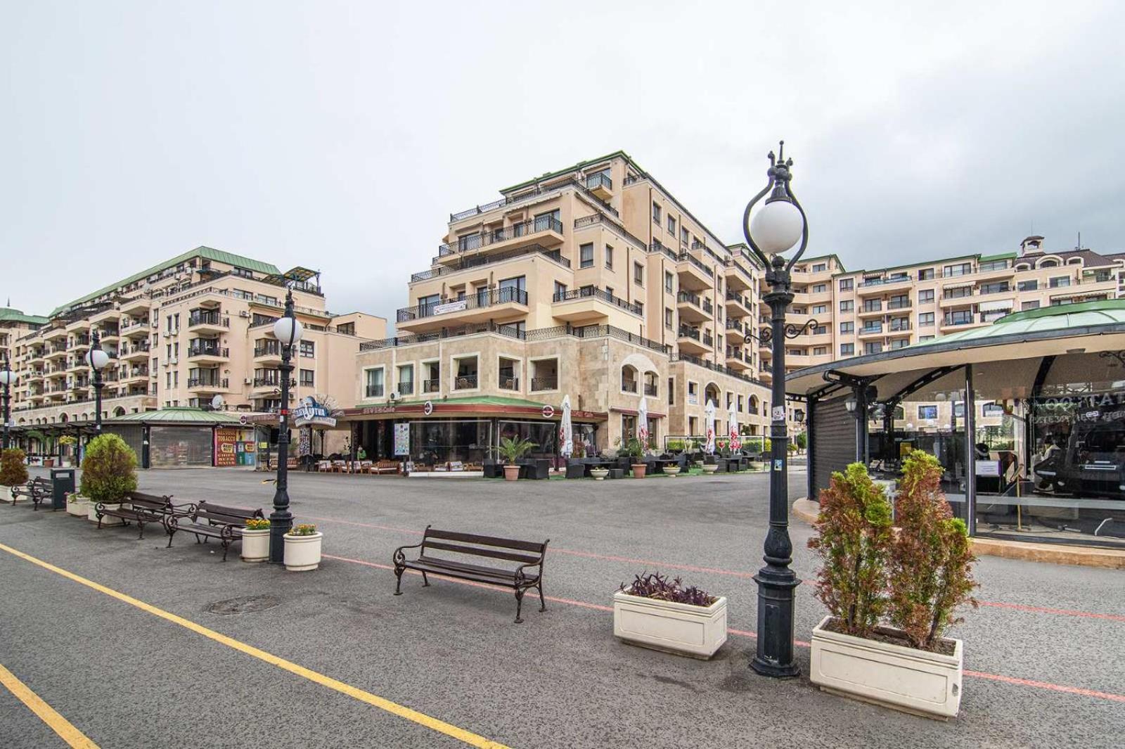 Boutique Golden Sands